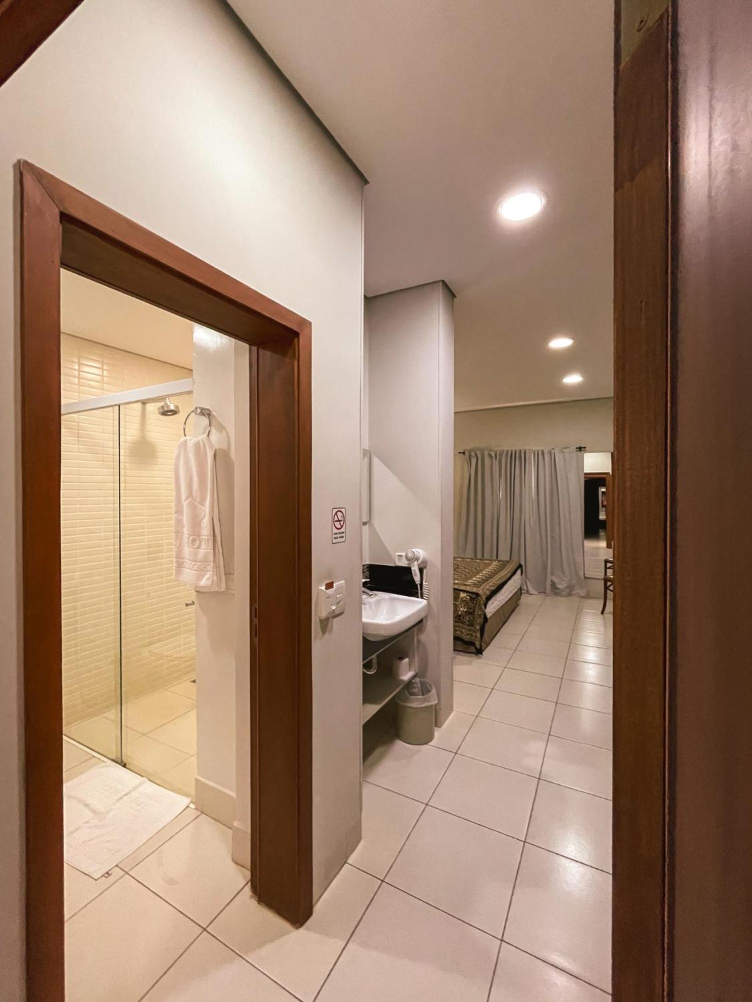 Taj Hotel Tres Lagoas Ngoại thất bức ảnh